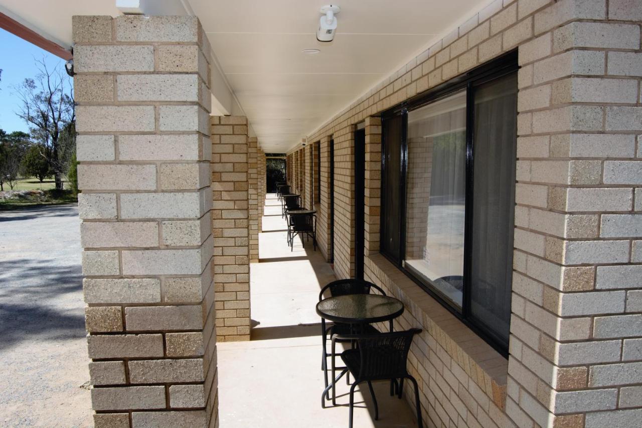 Civic Motor Inn Cowra Extérieur photo